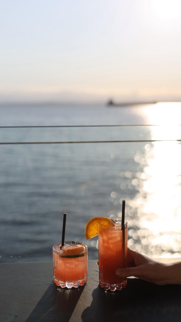Looking for the best waterfront views in Seattle?! You won’t want to miss sixsevenrestaurant at theedgewater Every dish is artfully crafted with fresh, seasonal ingredients. We loved the nonalcoholic drink options, beer braised clams, potato gnocchi, filet mignon and chocolate pot de crème for dessert. Whether it's a romantic dinner or a special occasion, Six Seven delivers an unforgettable experience.SixSevenRestaurant TheEdgewaterHotel SeattleRestaurants WaterfrontDining SeattleViews PNWCuisine bestviewsseattle SeattleEats